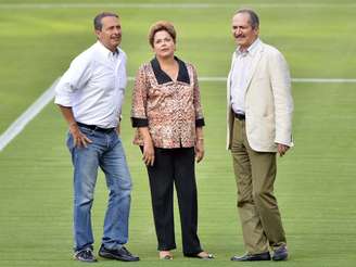 A Arena Pernambuco foi inaugurada com presença do governador do Estado, Eduardo Campos, da presidente Dilma Rousseff e o ministro do Esporte, Aldo Rebelo