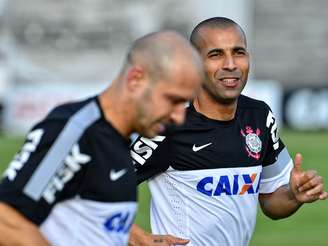 <p>Emerson n&atilde;o treinou nesta quarta-feira</p>