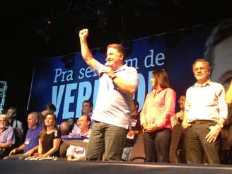 Ex-governador do RJ, Garotinho afirmou que foi Romário quem o procurou para mudar de legenda