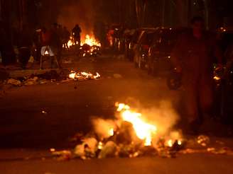 <p>Manifestantes e a polícia entraram em confronto nas proximidades do Palácio Guanabara, sede do governo do Estado, durante protesto contra o governador Sérgio Cabral</p>