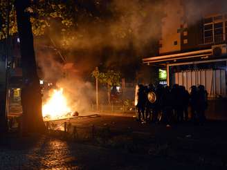 <p>Manifestantes cometeram atos de vandalismo no bairro do Leblon, zona sul do Rio de Janeiro</p>