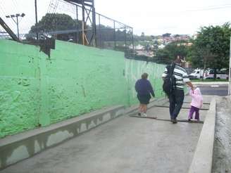 Viela que liga a rua Martinho Vaz de Barros à estrada do Campo Limpo passou por revitalização