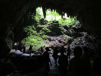 Entrada da Caverna Clara, a primeira do tour pelo Parque das Cavernas do Rio Camuy