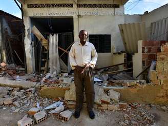 <p>O pastor Vivaldo Januário de Souza, da igreja que foi atingida pelo ônibus, teve R$ 5 mil de prejuízo</p>