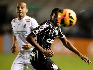 <p>Santos e Corinthians empataram por 1 a 1</p>