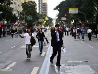 Via ficou fechada por quase cinco horas em função dos manifestantes que protestam contra o andamento da CPI dos Ônibus