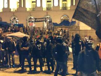 <p>Efetivo da Polícia Militar será colocado de prontidão para evitar protestos violentos</p>