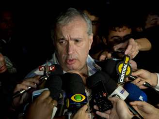 Diretor de futebol, Roberto de Andrade diz que troca no comando sequer foi cogitada