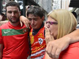 <p>Torcedores rubro-verdes no Rio de Janeiro choraram decisão do STJD de rebaixar Portuguesa</p>