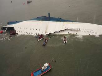 <p>O barco teria realizado uma mudança brusca de direção ao invés de girar de forma gradual nas águas do litoral sudoeste da Coreia do Sul</p>