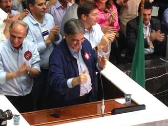 Pimentel (centro), Josué Gomes (dir.) e Andrade participam da convenção do partido