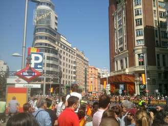 <p>Além dos espanhois, muitos turistas encheram as ruas de Madri, curiosos para assistir à cerimônia</p>