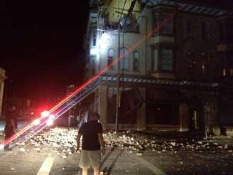 <p>Um edifício em Napa, na Califórnia ficou danifico no início deste domingo, 24 de agosto, após um terremoto com magnitude preliminar de 6,0 ter atingido a área da Baía de San Francisco, no norte da Califórnia</p>