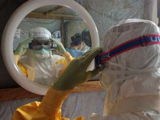 <p>Mulher foi hospitalizada na terça-feira de manhã com sintomas que poderiam ser do ebola</p>