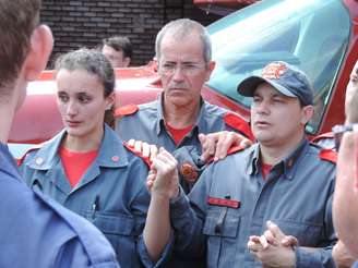 <p>Emoção e tristeza deram o tom do cortejo do bombeiro Maurício da Silva Valls em Blumenau</p>
