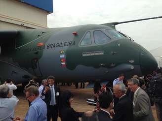 <p>KC-390 é maior avião já desenvolvido no Brasil</p>
