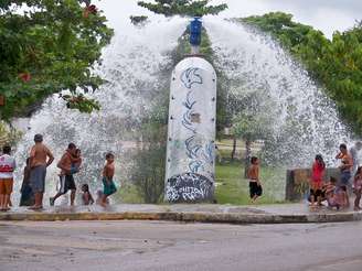 <p>As regiões Norte e Nordeste apresentam a maior taxa de desperdício de água, com 50,8% e 45% respectivamente.</p>