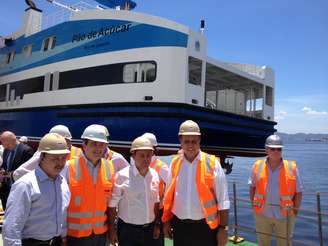 Governador Pezão ao lado do prefeito de Niterói, Rodrigo Neves e do futuro secretário de transportes, Carlos Osório