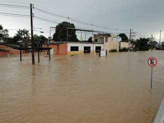 <p>Cheia do Rio Acre inundou casas</p>