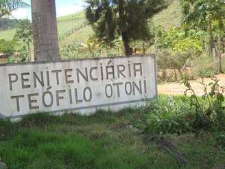 Entrada da Penitenciária de Teófilo Otoni, em Minas Gerais