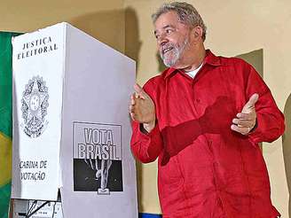 Ex-presidente Lula após votar em São Bernardo do Campo nas eleições presidenciais de 2014