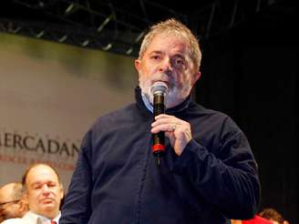 Lula foi citado para prestar esclarecimentos sobre o tríplex em Guarujá