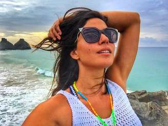 Carol Castro posa para foto em Fernando de Noronha. Fotos: Reprodução, Instagram