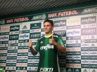 Raphael Veiga assinou por cinco anos com o Verdão e vestirá a camisa 20 (Foto: LANCE!)