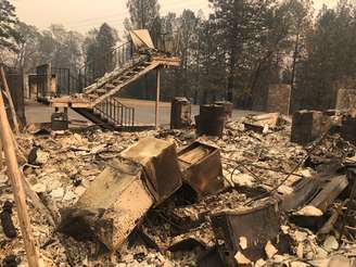 Área devastada por incêndio em Paradise
 12/11/2018    REUTERS/Sharon Bernstein 
