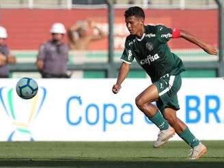 Integrado ao elenco profissional, Gabriel Veron não deve jogar a Copinha (Foto: Fabio Menotti/SEP)