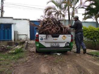 Prefeitura inicia limpeza no bairro de Bananal, em Cambreúva