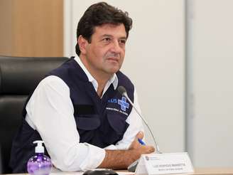 O ministro da Saúde, Luiz Henrique Mandetta, em videoconferência com prefeitos