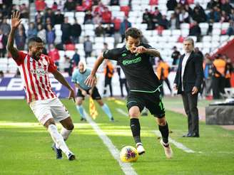 Guilherme Sityá contou como foi o retorno do Campeonato Turco (Foto: Divulgação/Konyaspor)