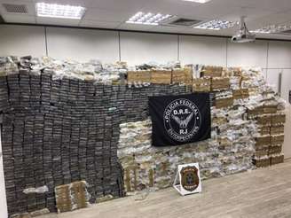 PF fez apreensão de 2,5 toneladas de cocaína em Duque de Caxias