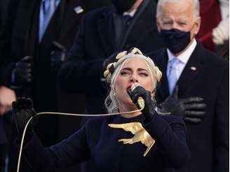 Lady Gaga cantou o hino americano na posse de Biden