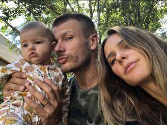 Fernanda Lima, Rodrigo Hilbert e a filha  