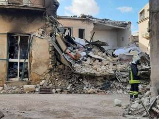 Escombros de prédio destruído por explosão na Itália
