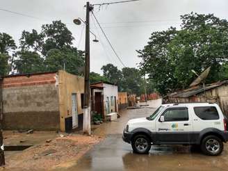 Por segurança, fornecimento de energia é interrompido; enchentes deixam moradores ilhados em municípios da Bahia