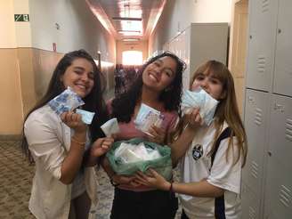 Larissa, Yandra e Luana criaram projeto de distribuição de absorventes quando ainda estavam no ensino médio