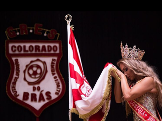 Camila Prins, rainha de bateria trans da Colorado do Brás