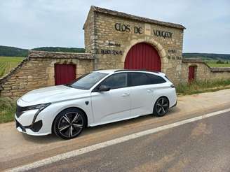 Peugeot 308 SW Hybrid: roteiro de 2.000 km na França e Suíça.