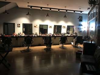 Antares Barbearia fica na periferia da zona sul de São Paulo 