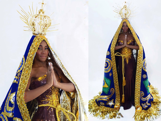 A roupa lembra o tradicional manto que cobre a imagem que fica em Aparecida (SP)