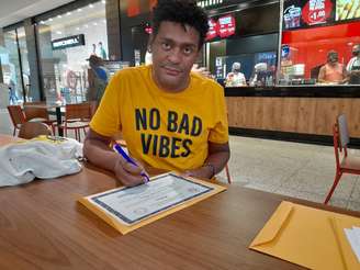 Idealizador e diretor da Cia de Teatro Negro Mário Gusmão de Pau-Brasil, Josivaldo Felix Câmara