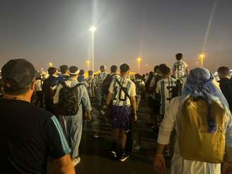 Desânimo toma conta da equipe argentina na saída do Lusail Stadium