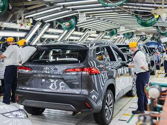 Produção do Toyota Corolla Cross na fábrica de Sorocaba, SP, que exporta para vários países