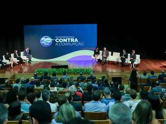 Ministro da Controladoria-Geral da União (CGU), Vinícius Marques de Carvalho, discursa no evento do Dia Internacional do Combate à Corrupção