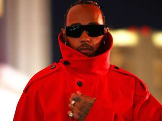 O piloto britânico Lewis Hamilton passará a representar a equipe italiana nas competições em 2025