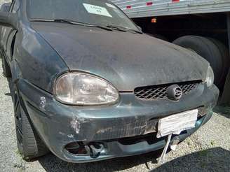 Carro do lote 45 que pode ser adquirido a partir de R$ 3 mil no leilão da Receita Federal.