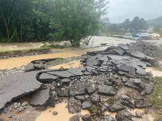 Flores da Cunha foi uma das cidades arrasadas pelos alagamentos